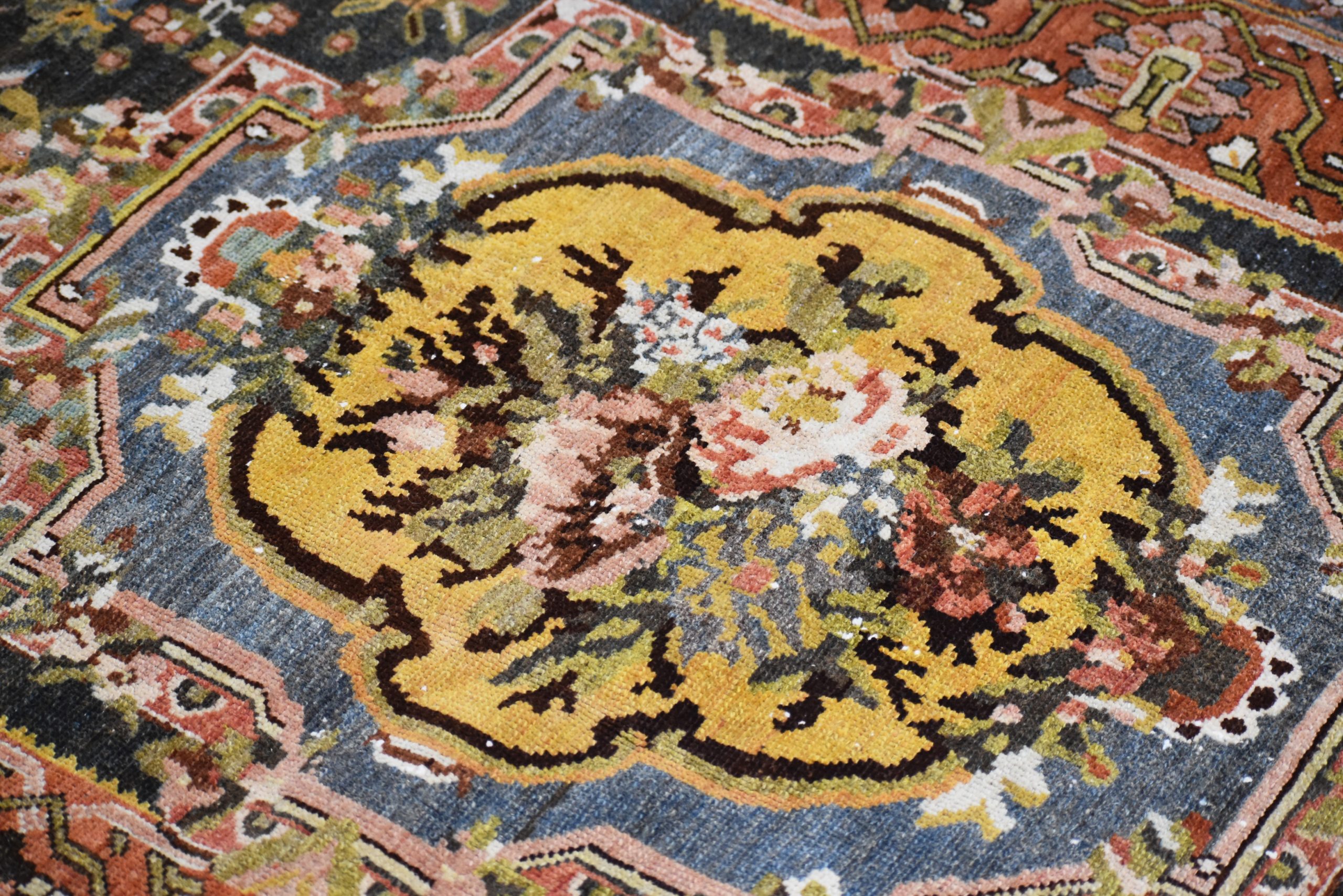 20408 Persian 13 x 3'5 Details 3