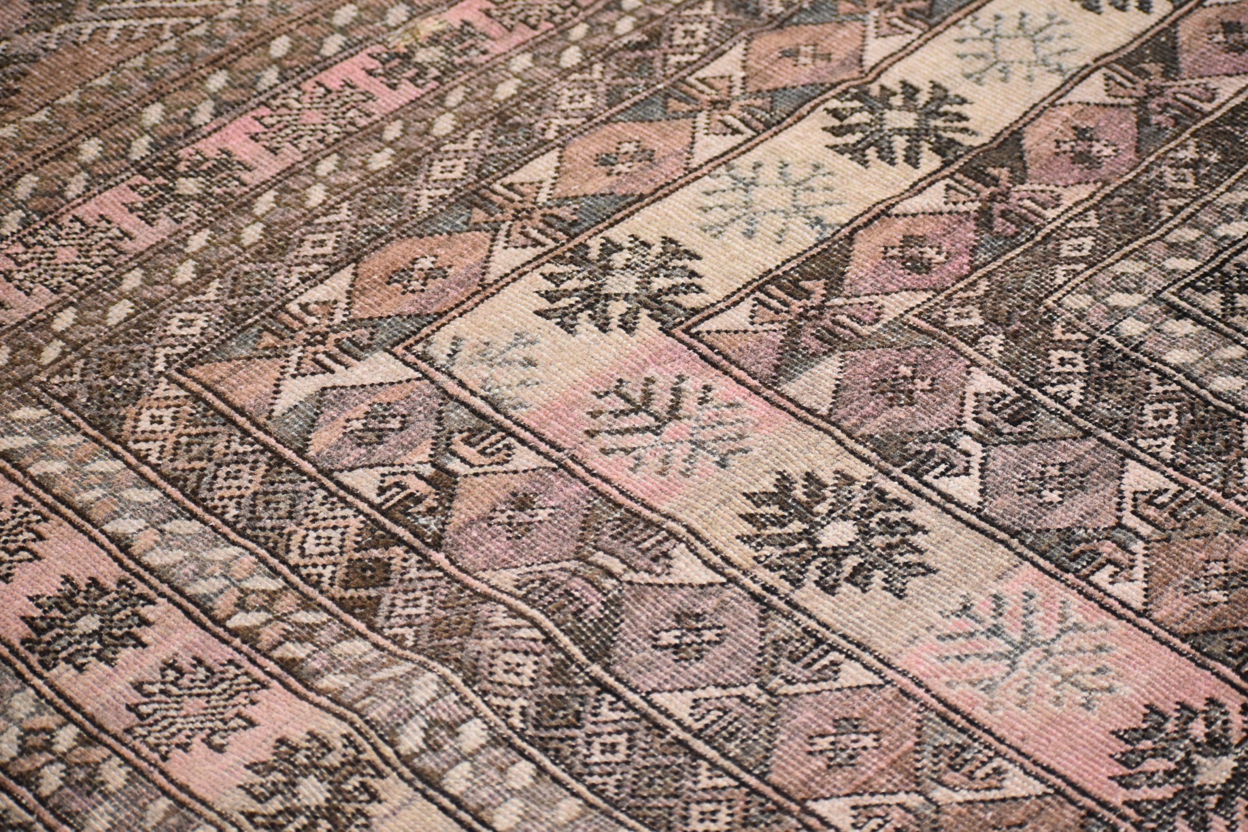 20419 Mongol Afghan 12'5 x 10'3 Details