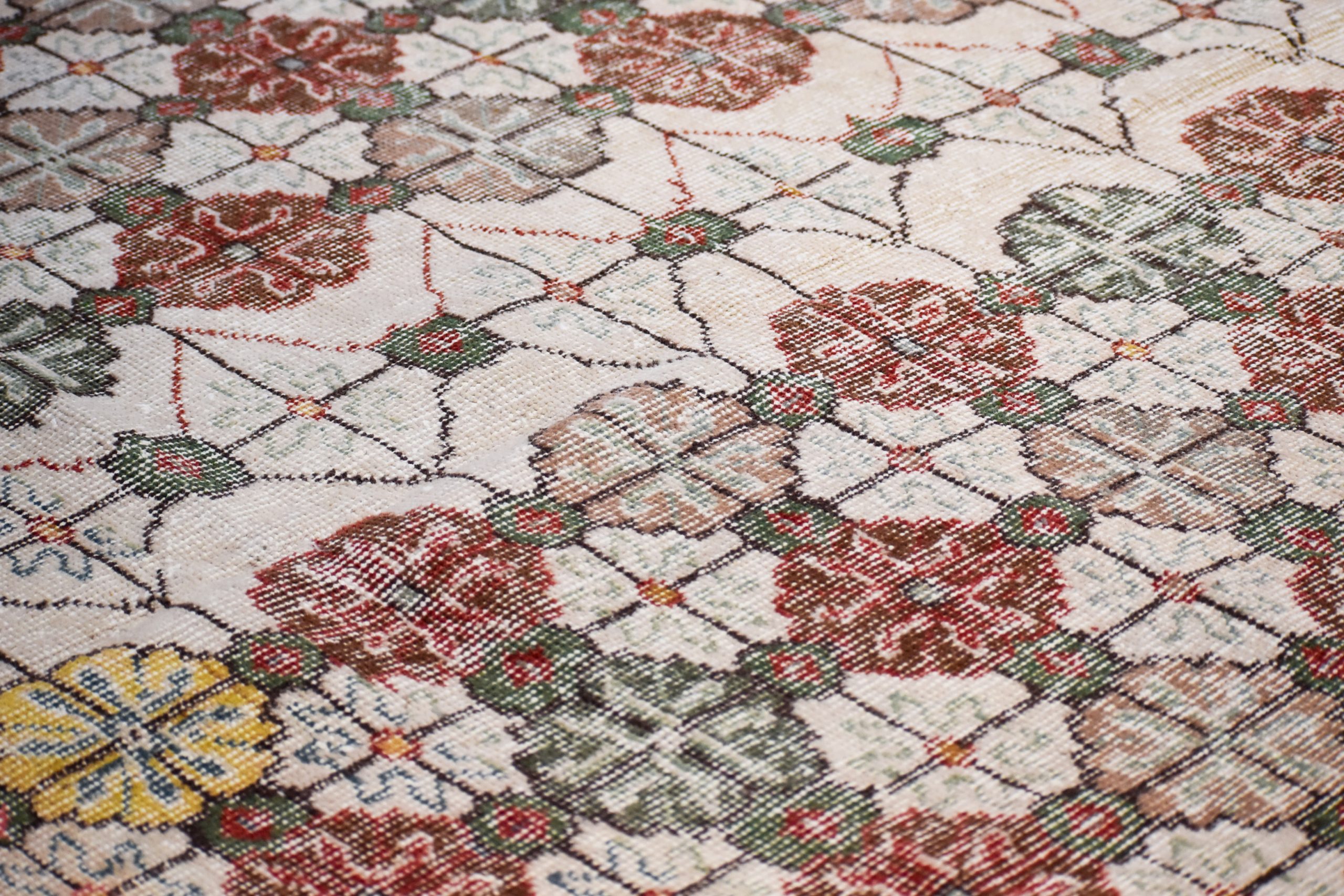 20436 Turkish Scandinavian 9'10 x 5'8 detail2