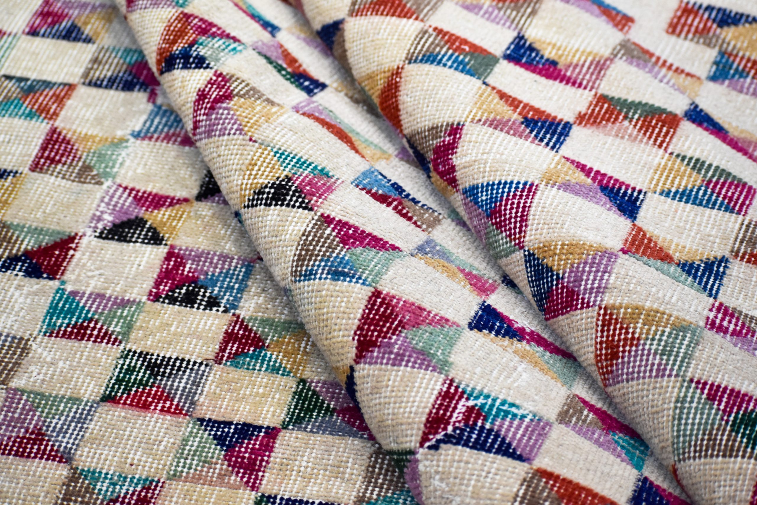 20437 Turkish Scandinavian 13'4 x 9'7 detail2